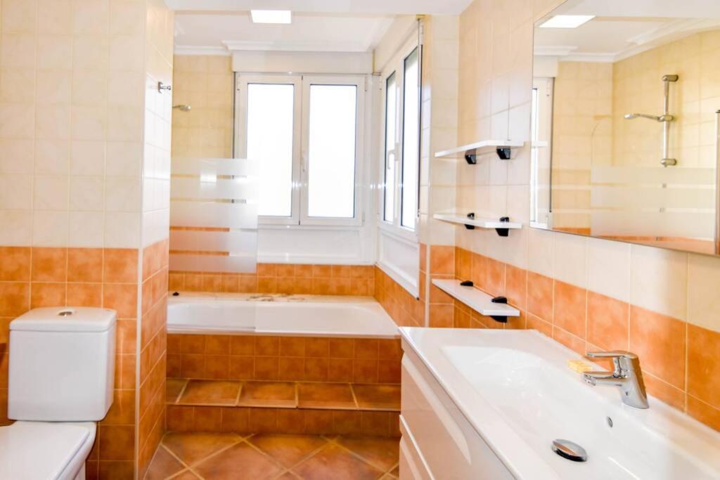 Comodo Apartamento En Puertochico, Cerca De Todo. Santander Eksteriør billede